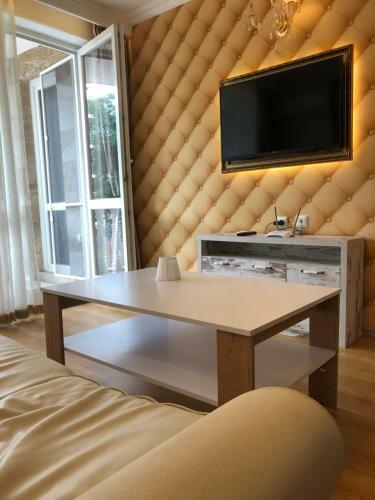 Apartamento Luxuri�se 2 Zimmerwohnung Mit Balkon/spa/pool Sunny Beach