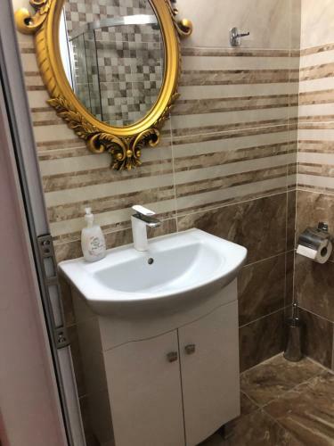 Apartamento Luxuri�se 2 Zimmerwohnung Mit Balkon/spa/pool Sunny Beach