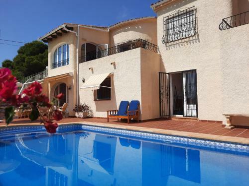 Traditional Villa In Benissa, Perfect For Families