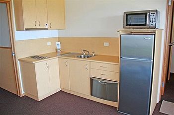 Amooran Oceanside Apartments And Motel