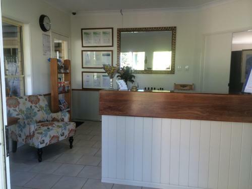 Jacaranda Country Motel