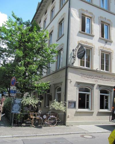 Hostal Gasthof Gr�ner Baum
