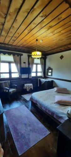 Hotel Z�mr�d�anka Otel