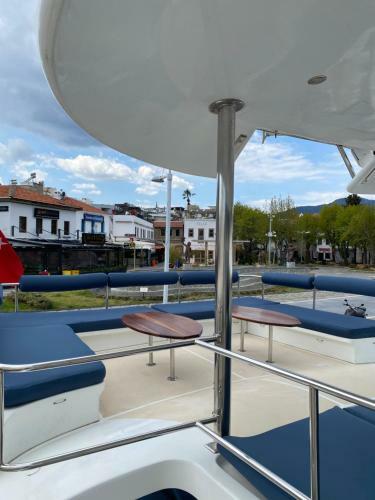 Yattat?l Catamaran
