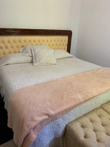 Casa Grande Con Parque Y Pileta
