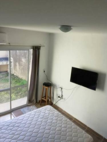 Casa Entera A Estrenar De 60 M2. Con Buen Acceso.