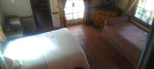 Hostal The Ambassador Suites