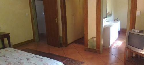 Hostal The Ambassador Suites