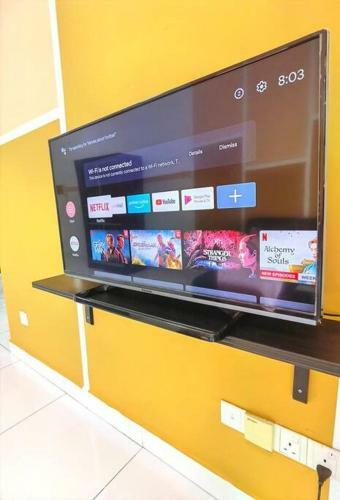 Apartamento B1606 Platino Paradigmmall Netflix Poolviewstay