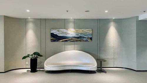 Tomorrow The Song Apartment V?ng T�u