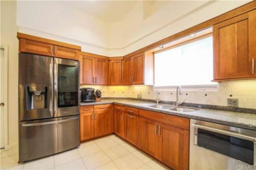 Luxury 5-bd W/ Great Views Near Downtown & Campus