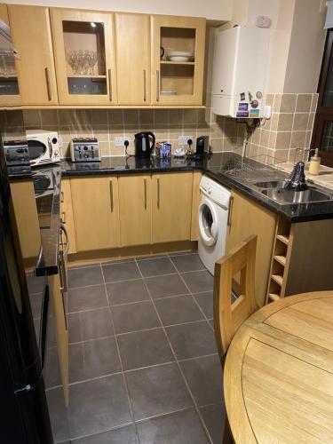 Entire 3 Bed Cottage, Peak District, Buxton.
