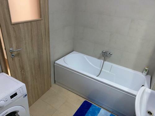 Apartamento Prima Onestilor Central Ap Decomandat In Vecin?tate Cu Prima Shops Mall