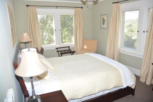 Bed & Breakfast Arroyo Vista Inn