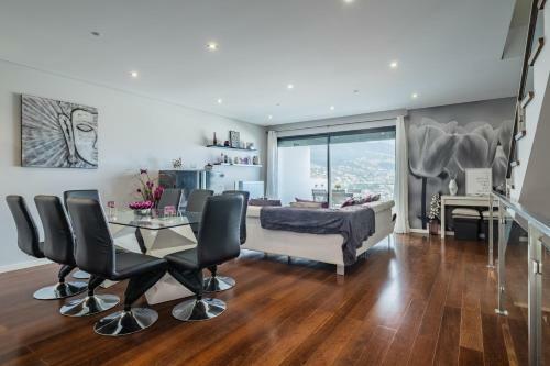 Moradia T3 Geminada Em Santo Ant�nio, Funchal