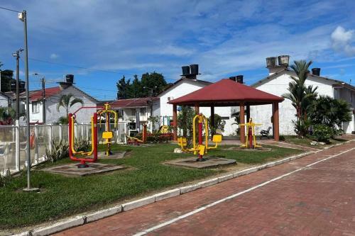 Agradable Casa En Conjunto Cerrado Con Parqueadero