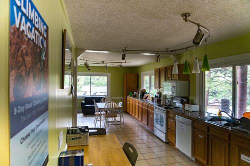 Estes Park Adventure Hostel