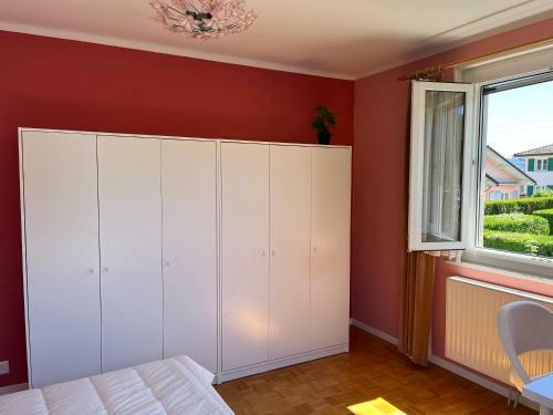 Individual Villa With Free Parking Next To Lausanne