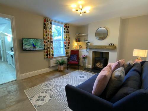 Charming Cottage Mins From Chichester City Centre