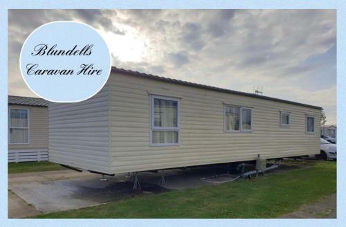 Lovely 4-bed Apartment On Seawick Holiday Park