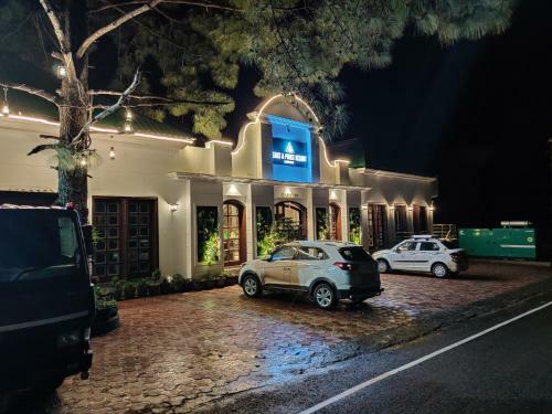 Hotel Peaks And Pines Resort