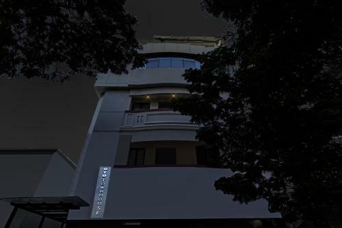 Hotel Townhouse 1090 G Silver Nungambakkam