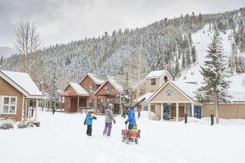 Apartamento 3 Bedroom Condo In Keystone - West Keystone