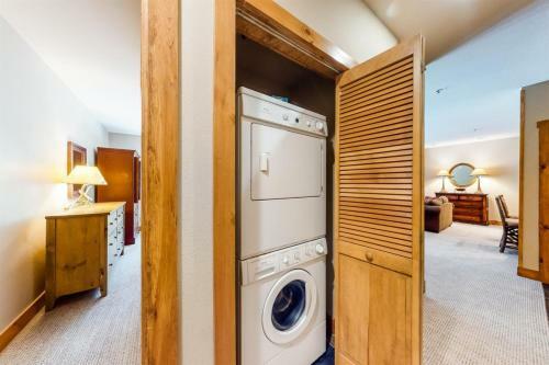 2 Bedroom Ski-in, Ski-out Condo At The Timbers
