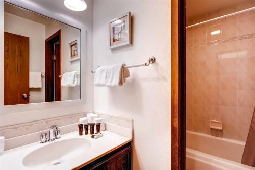 Apartamento 1 Bedroom Condo In Keystone - West Keystone