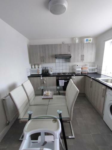2 Bedroom Large And Luxurious Apartment