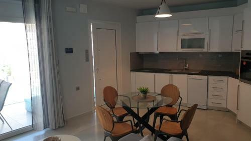 Zefyros Suite , Seafront Retreat !
