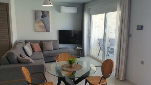 Zefyros Suite , Seafront Retreat !