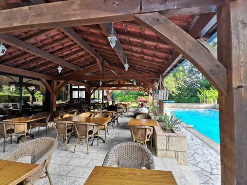 Hotel H�tel Le Relais Du Touron