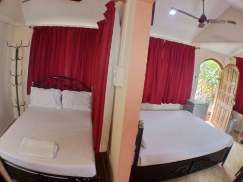 Hostal Goandelicacy Beach Bar Restaurant And Guest House