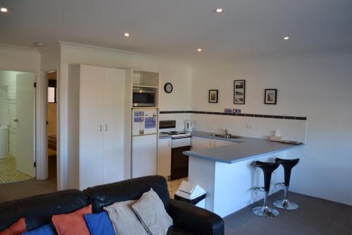 Paragon Apartment 2