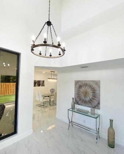 Gorgeous 6 Br Home W Heated Pool & Golf View