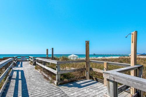 Destin West Bayside Sandpiper #305- Licensed To Chill