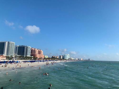 Tropical Escape Close To Top Fl Beaches!