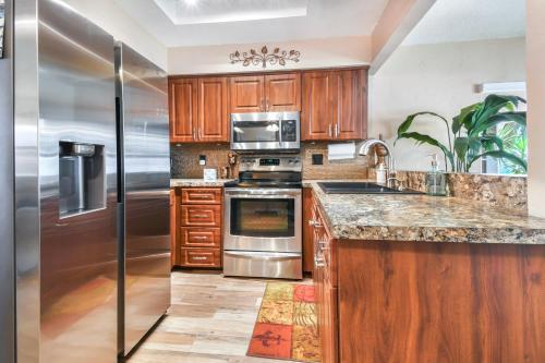 Tropical Escape Close To Top Fl Beaches!