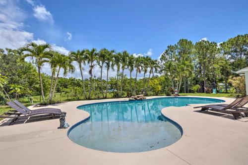 Family Getaway With Pool And Grill, Pets Welcome!