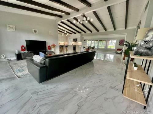 River Home 3 Bedrooms Cottage