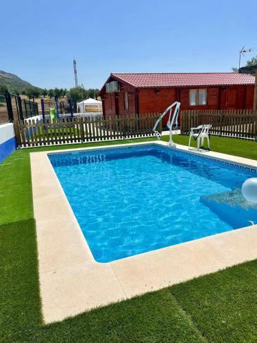 Dos Villas Entre Ciervos Y Cervantes
