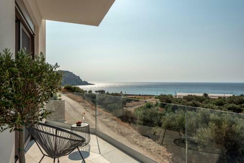 Luxury Villa Oxygen In Sfinari With Sunset Views