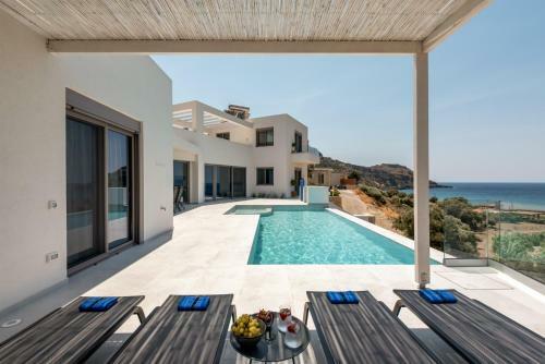 Luxury Villa Oxygen In Sfinari With Sunset Views