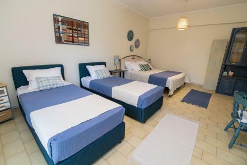 Vacation House On Pantokratoras Beach