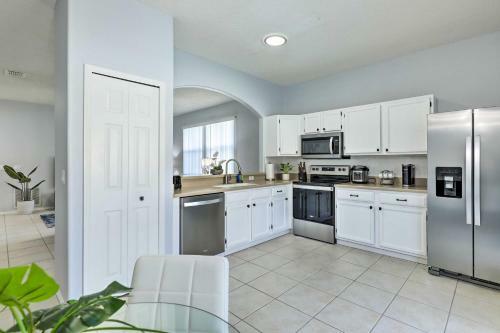 Elegant Riverview Retreat With Lanai And Pool!