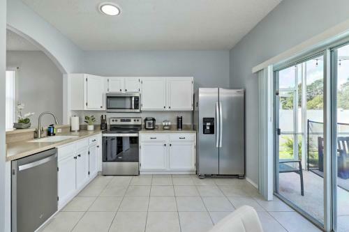 Elegant Riverview Retreat With Lanai And Pool!
