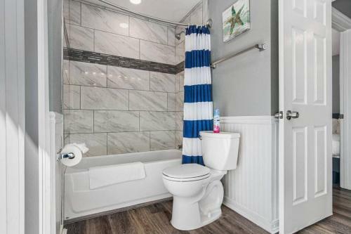 Heated Pool House Only 5 Minutes To Gulf Beaches!