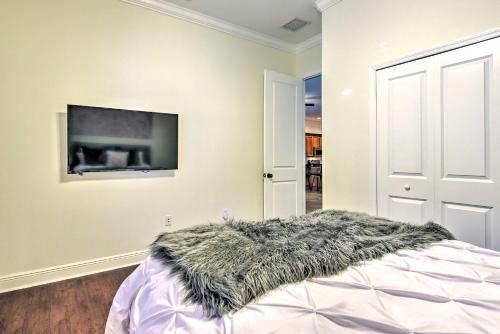 Sunny Sarasota Abode With Yard About 1 Mi To Dtwn!