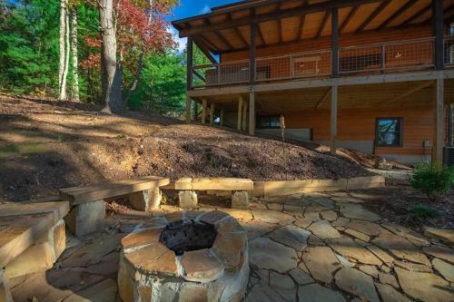 Paradise Found Mtn View Hot Tub, Wi Fi, Pool Table